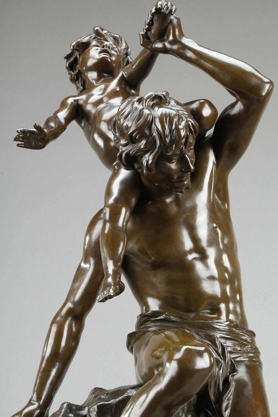 photo vintage Brown Patina Bronze Of A Man Carrying A Child On His Back, By Gaston Leroux (1854 1942)