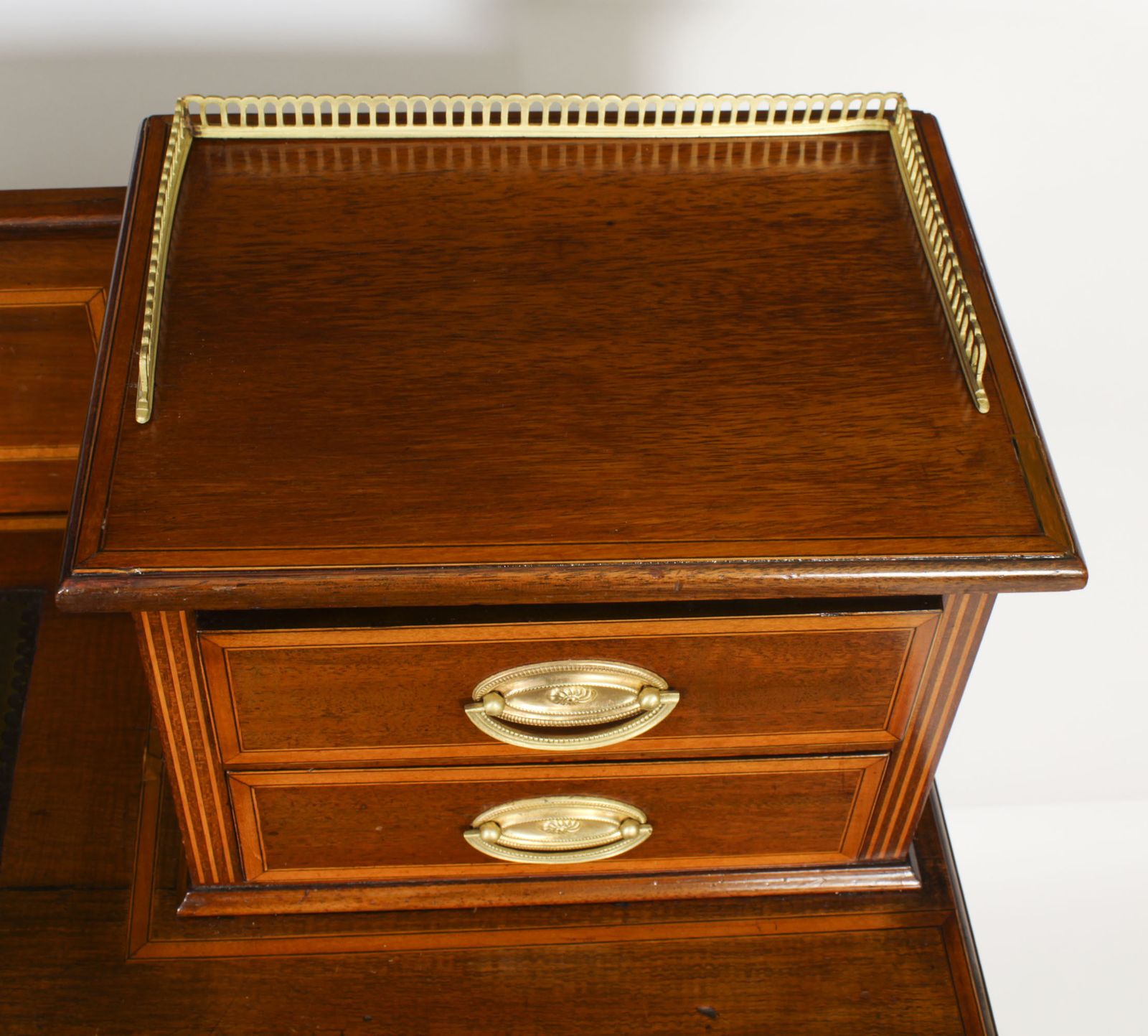 Victorian Inlaid Mahogany Desk  19th C photo vinterior