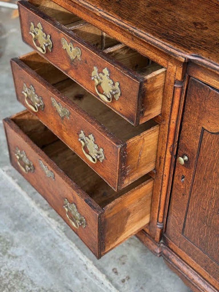 18th Century Lancashire Oak Dresser Base photo 2280.0