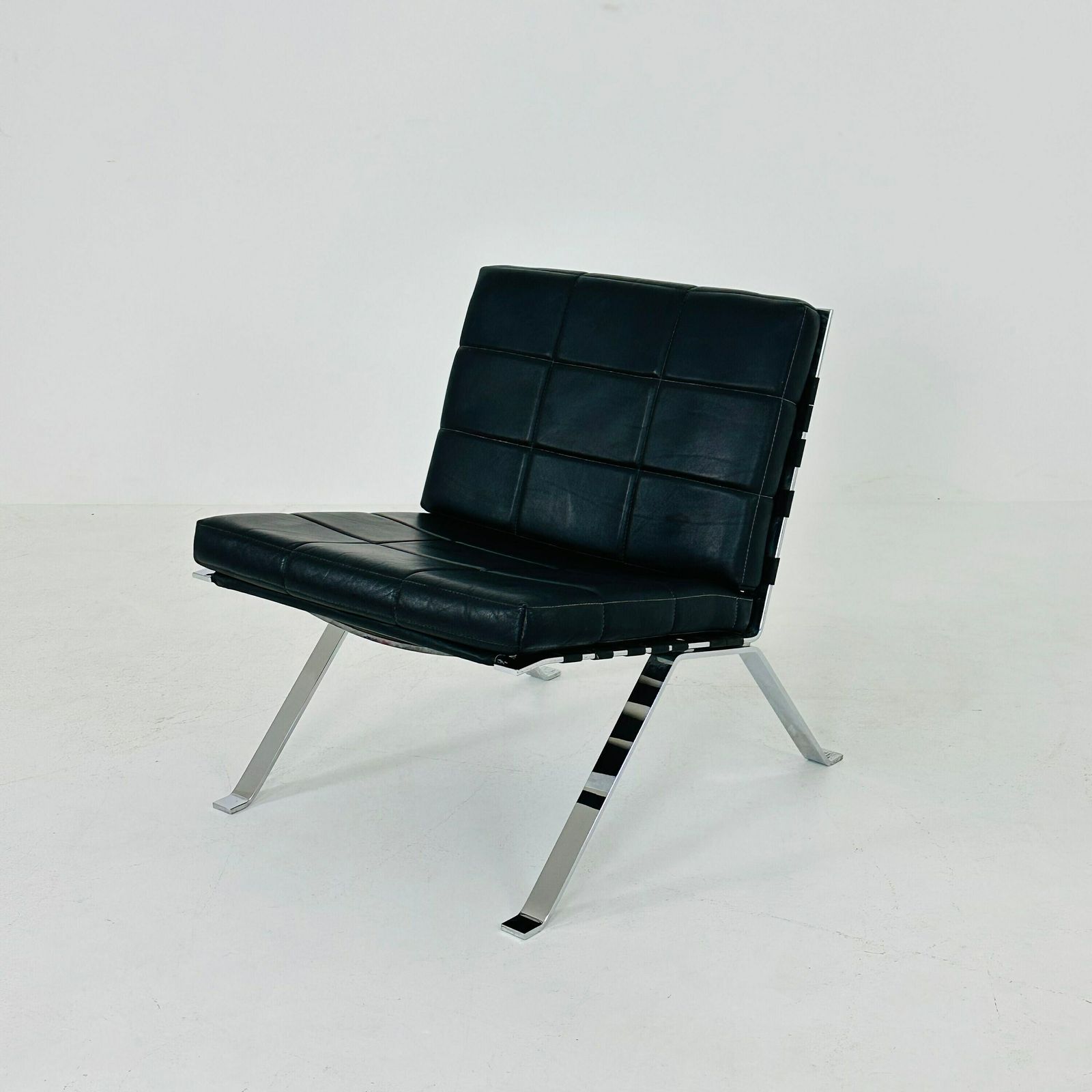 Mid Century Leather Lounge Euro Chair By Hans Eichenberger For Girsberger   1960s Switzerland