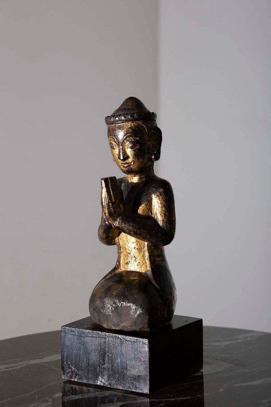 Lacquered Wooden Sculpture Depicting Burma Praying, Early 19th Century photo 1709.0