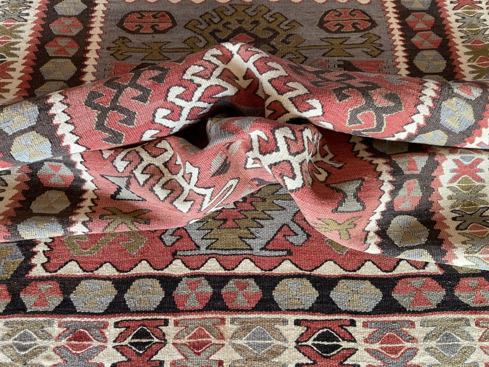 photo vintage Vintage Anatolian Kilim 1.70m X 1.10m