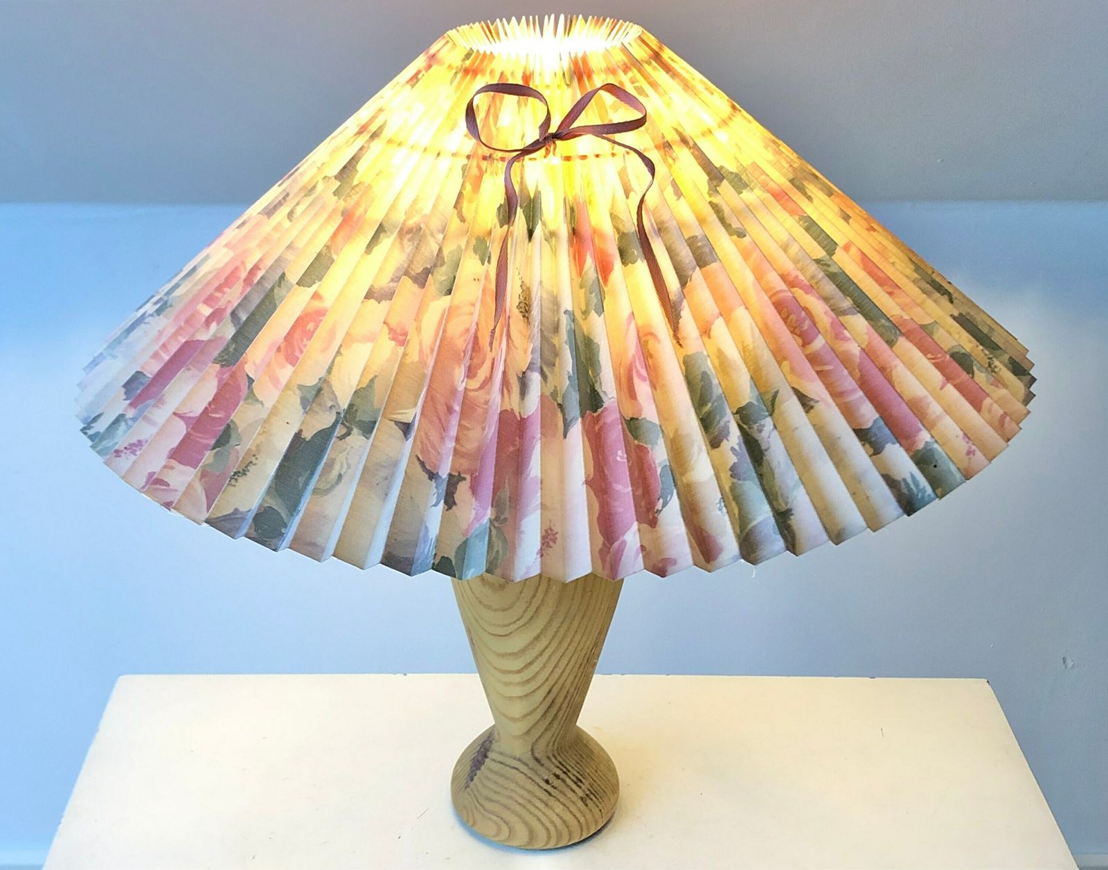 Vintage Danish Mid Century “Scanlamps” Table Lamp In Solid Wood With Organic Shape And Pink Flower Pattern Pleated Shade photo for sale