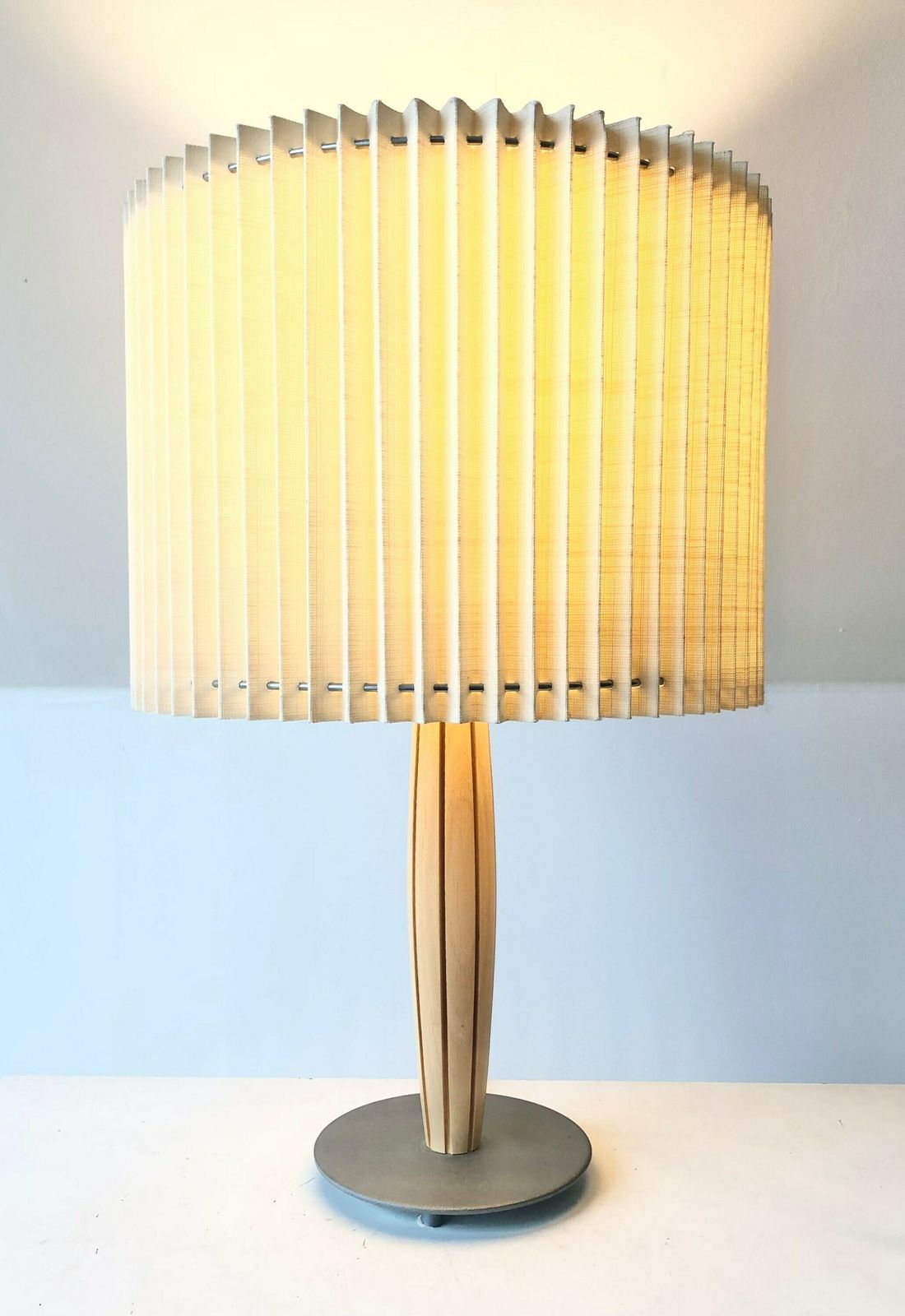 Vintage Ikea Design Postmodern Table Lamp In Beech Wood With Grooves, Dark Grey Metal Base And Beige Pleated Fabric Shade photo for sale