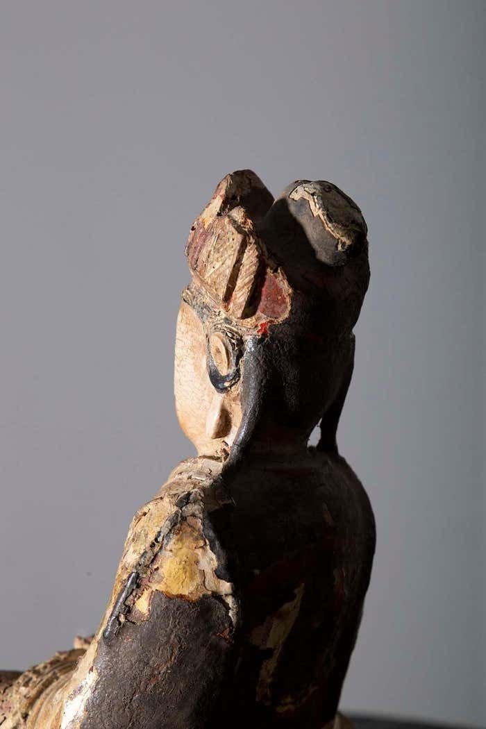 Polychrome Wooden Statue Depicting Guanyin Bodhisattva  Ming  16th Century photo vinterior