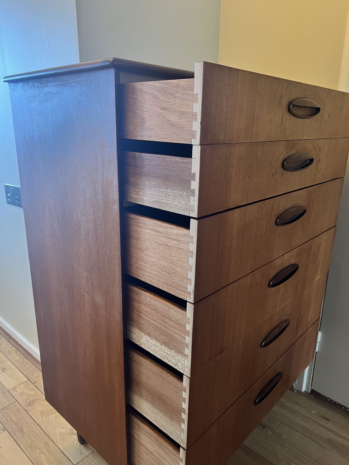 Tall Boy Drawers/Dresser photo vinterior