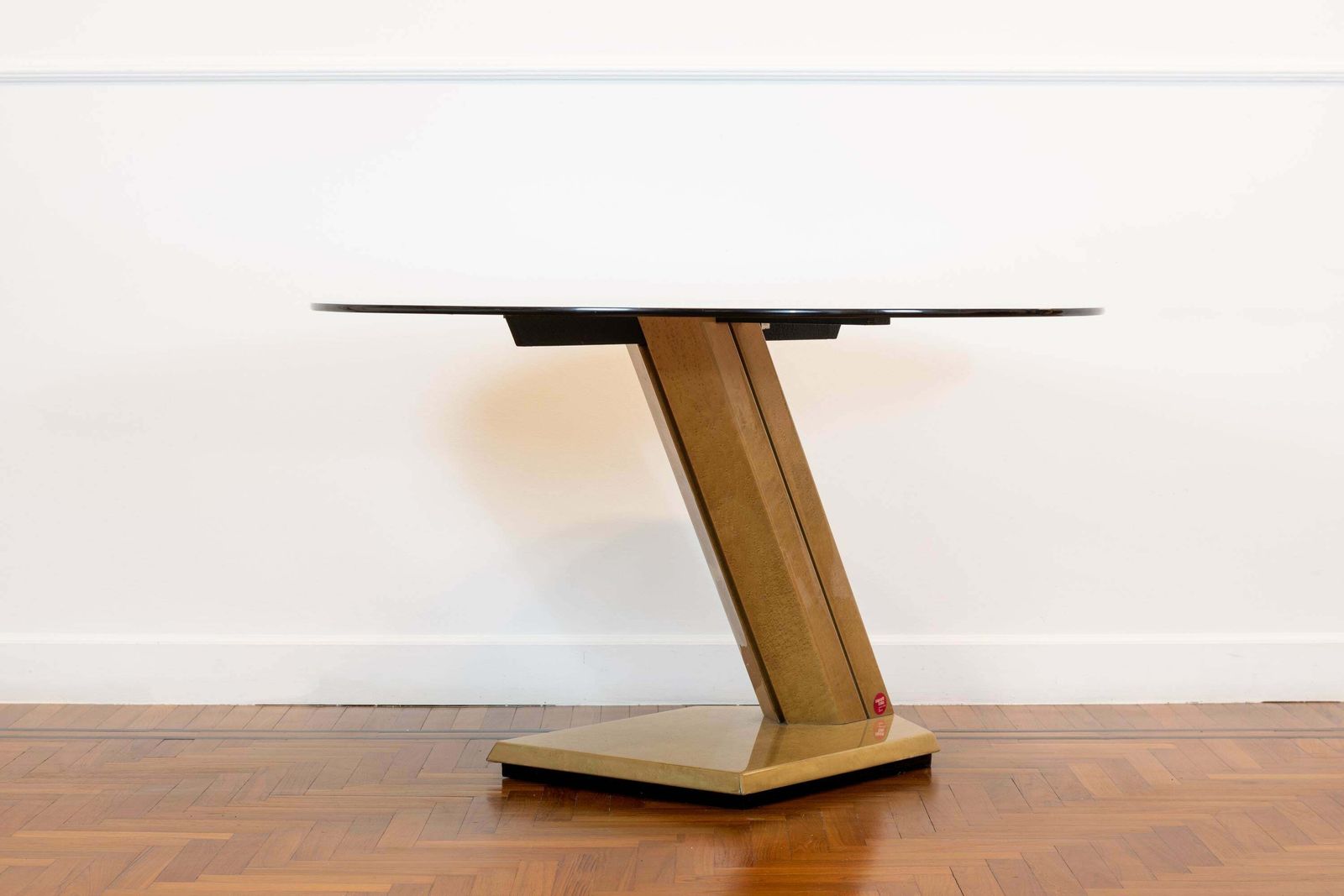 Giovanni Offredi Sunny Round Pedestal Table In Wood And Glass By Saporiti 1970s photo furniture