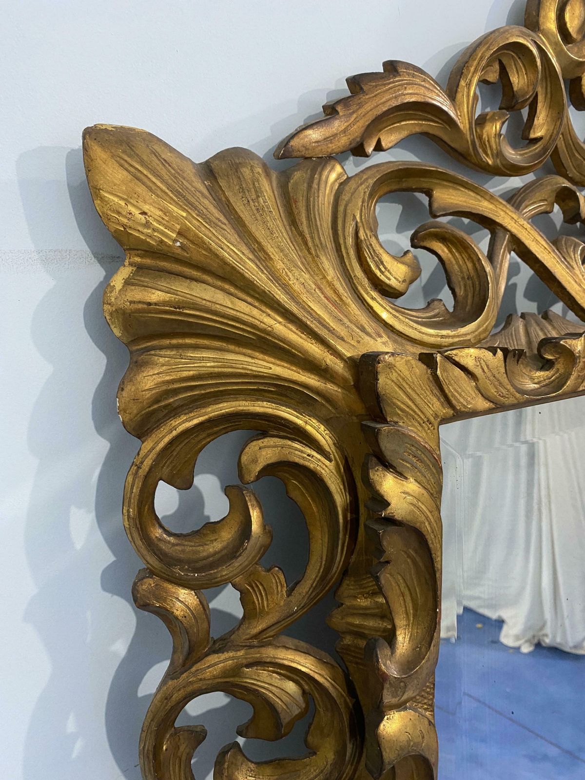photo vintage Antique French Gilded Gold Leaf Mirror From The Louis Philippe Era, 1850