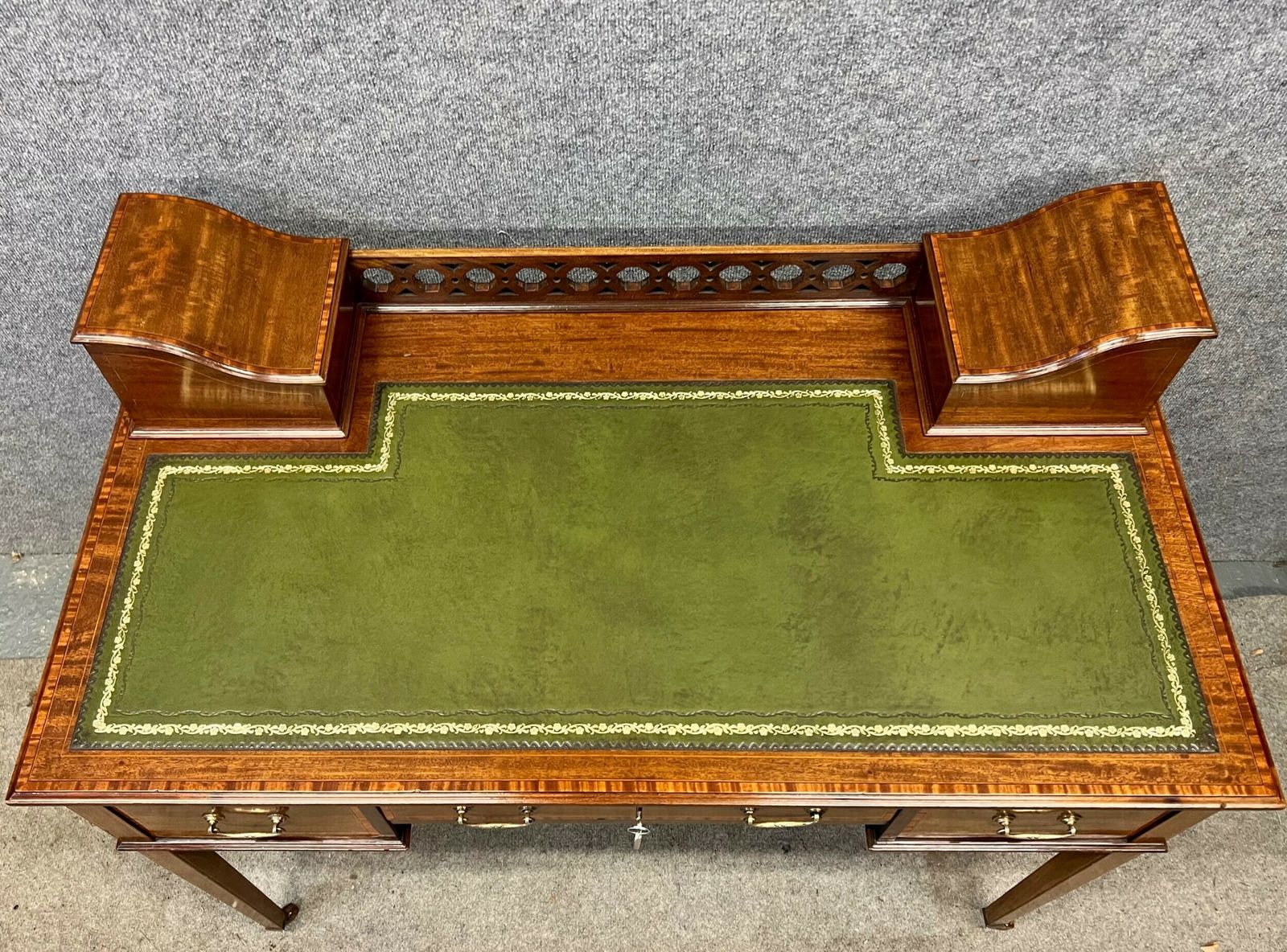 Good Quality Edwardian Mahogany And Inlaid Ladies Desk photo for sale