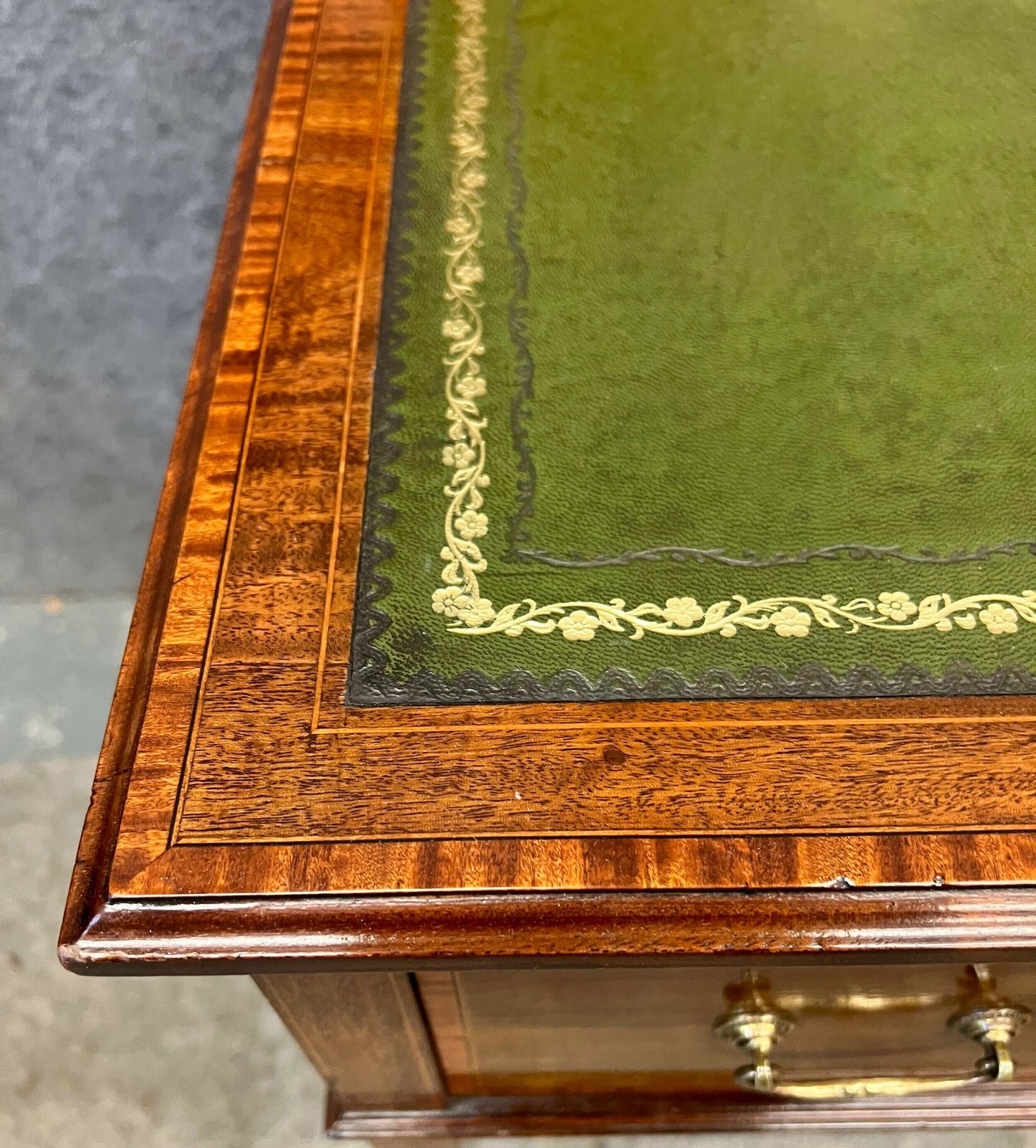 Good Quality Edwardian Mahogany And Inlaid Ladies Desk photo vintage