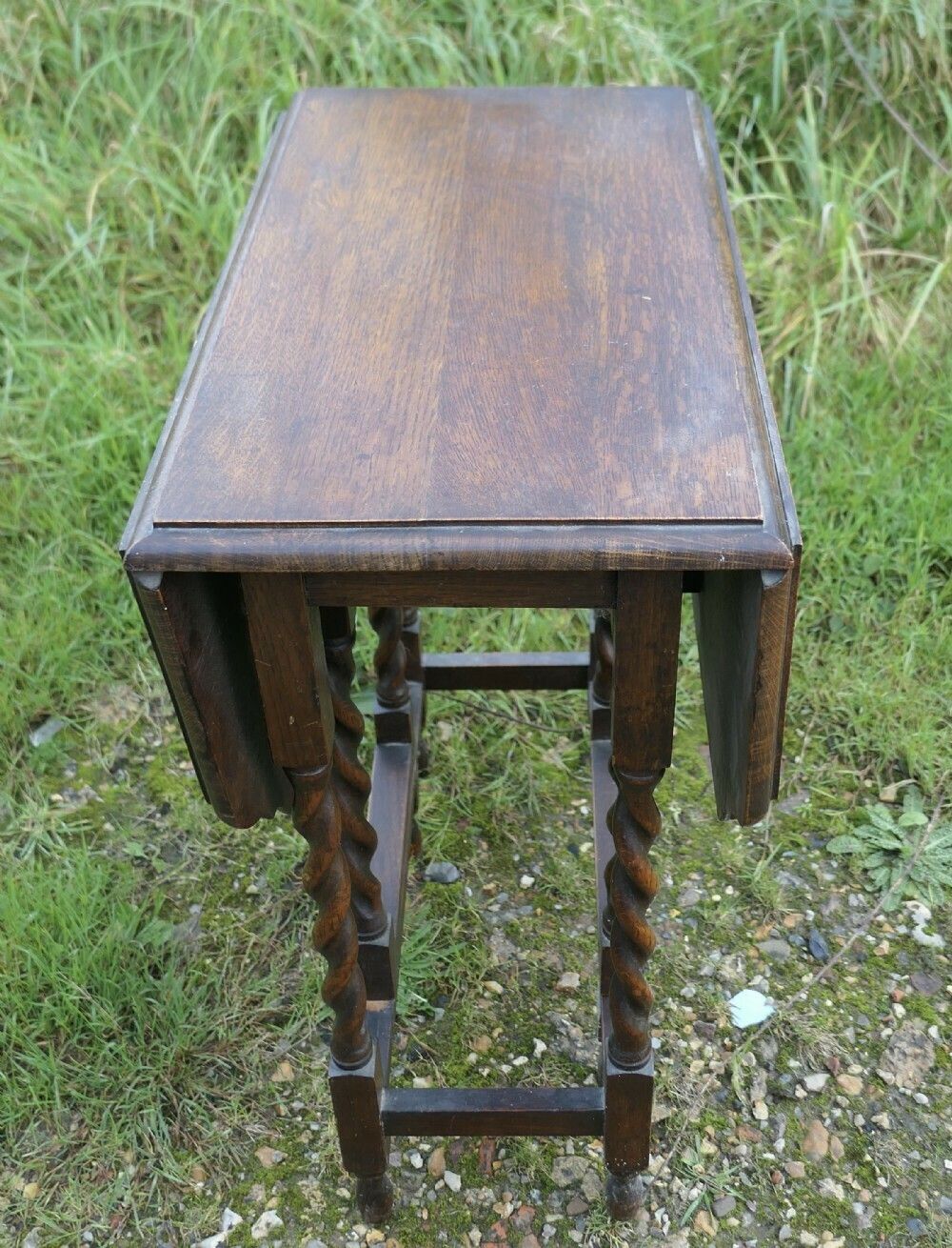A Good Solid Oak Victorian Gate Leg Table photo furniture