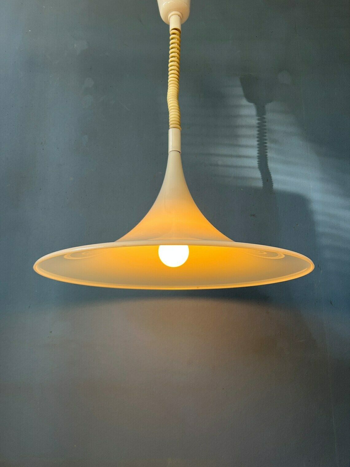 Mid Century Witte Space Age Heksenhoed Hanglamp photo Verlichting