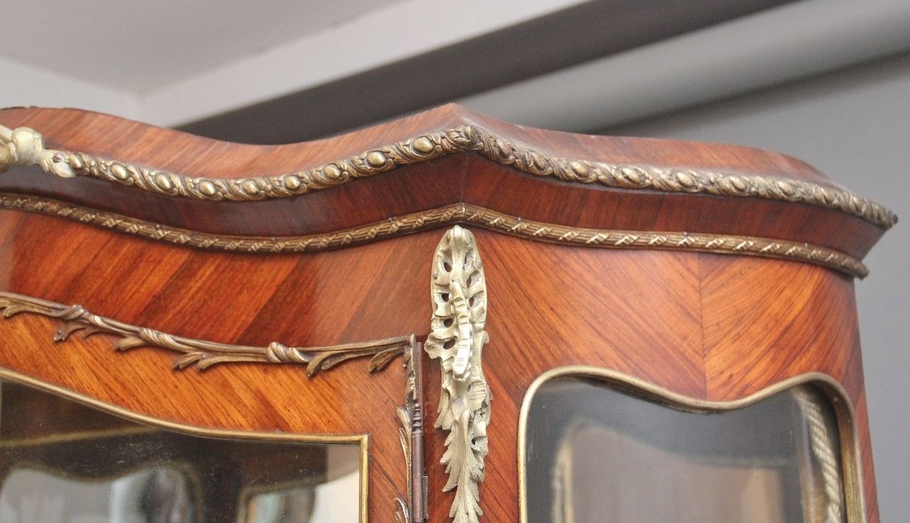 5950.0 19th Century French Kingwood Display Cabinet photo