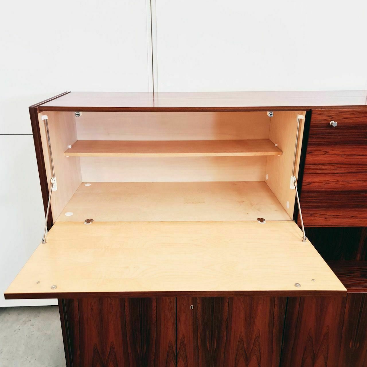 photo for sale Zengel Verhoogd Dressoir, Jaren 1940