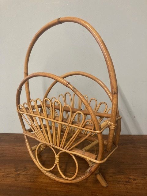 Modern Design Magazine Rack In Bamboo From The 1960s, In Perfect Condition photo for sale