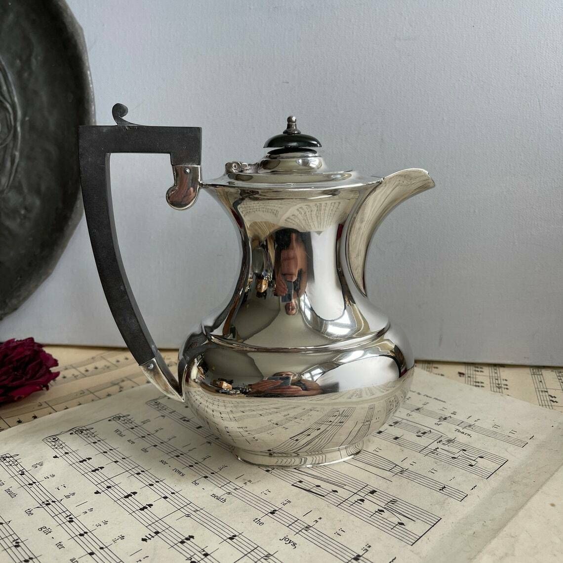 Vintage Silver Plated Oval Balluster Teapot. Hot Water Pot. Coffee Pot. Downton Abbey. Shabby Chic