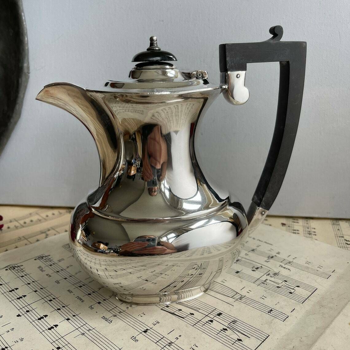 Vintage Silver Plated Oval Balluster Teapot. Hot Water Pot. Coffee Pot. Downton Abbey. Shabby Chic photo for sale