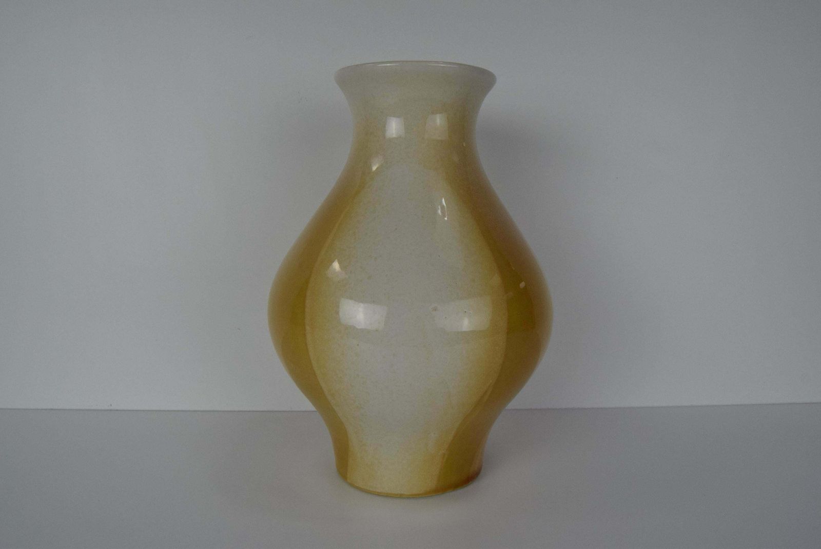 Mid Century Design Vase By Ditmar Urbach, Collection Julie, 1964. photo Home Decor