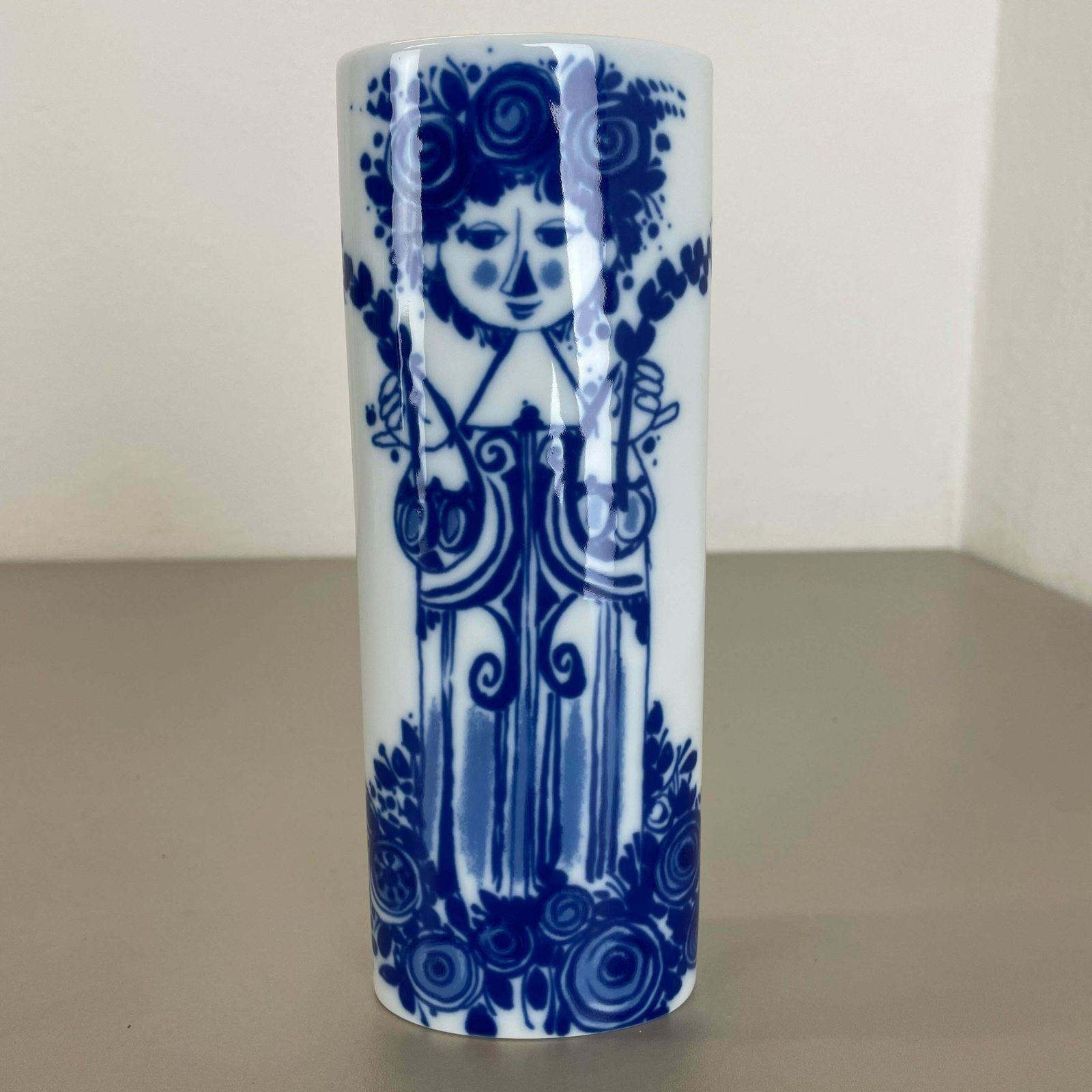 Op Art Porcelain Vase By Björn Wiinblad For Rosenthal Studio Line Germany, 1970s photo vinterior