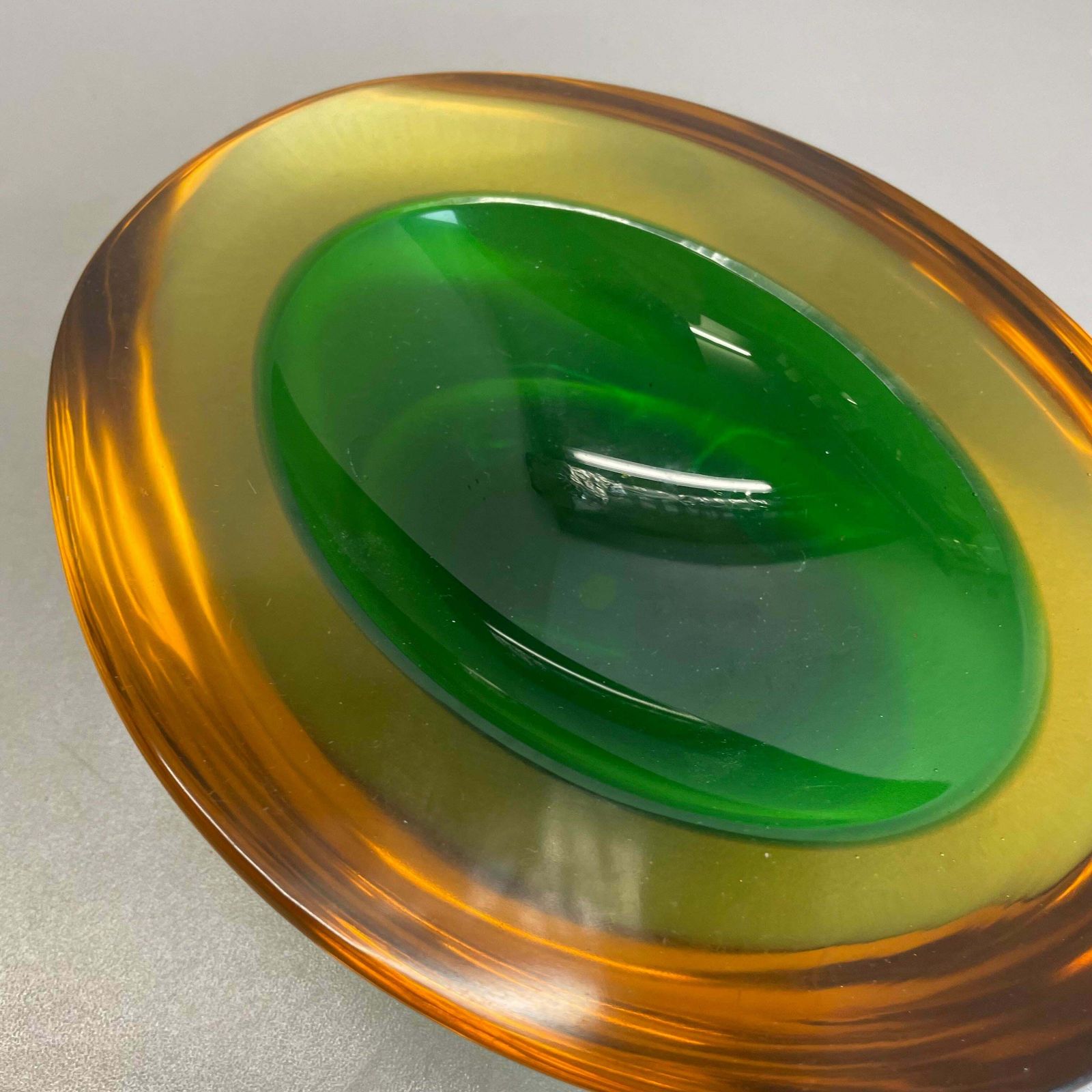 photo for sale Heavy 1.5kg Glass "Green Yellow" Bowl Element Shell Ashtray Murano Italy, 1970s