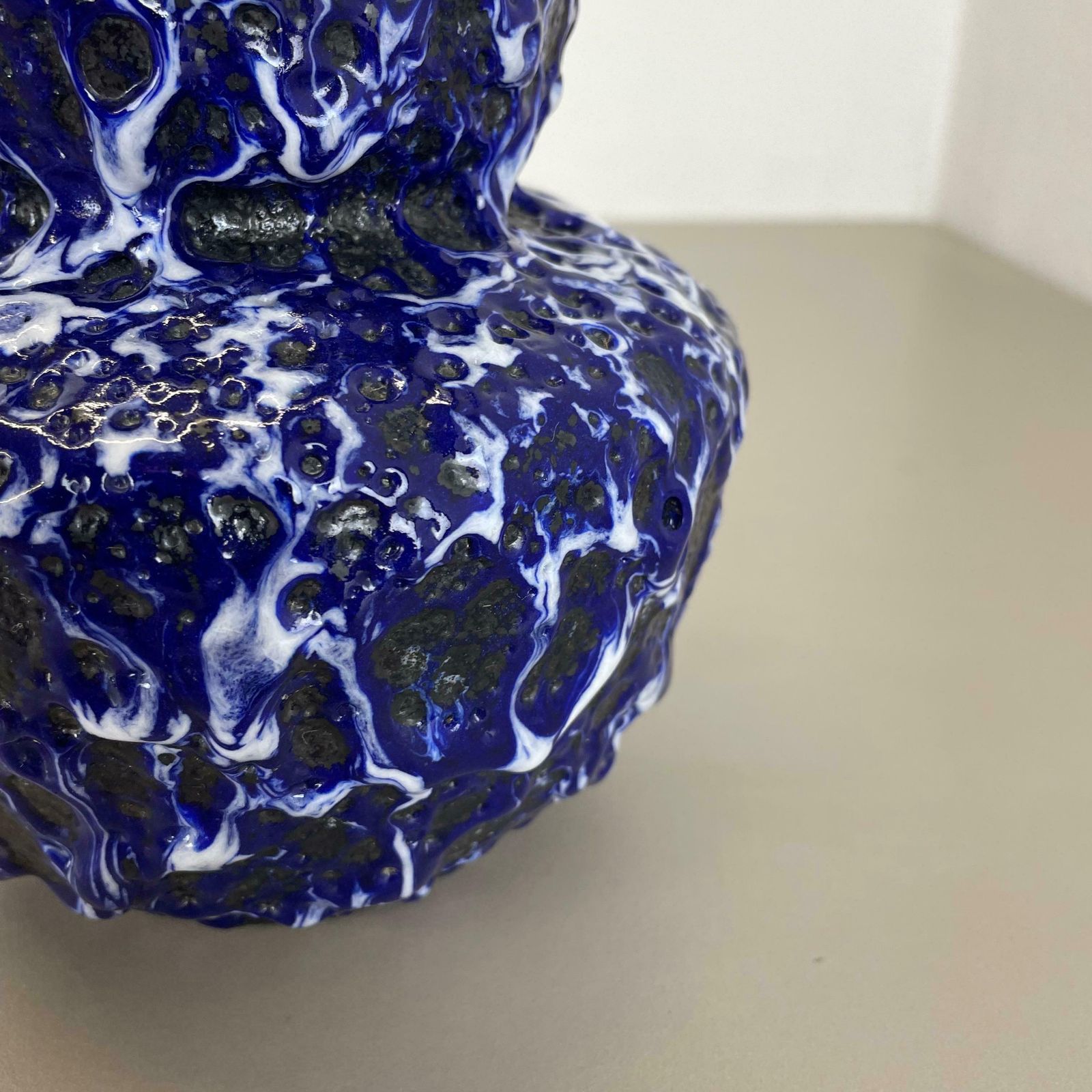 photo vintage Extraordinary Superglaze Pottery Fat Lava Vase By Es Keramik, Germany, Wgp 1960