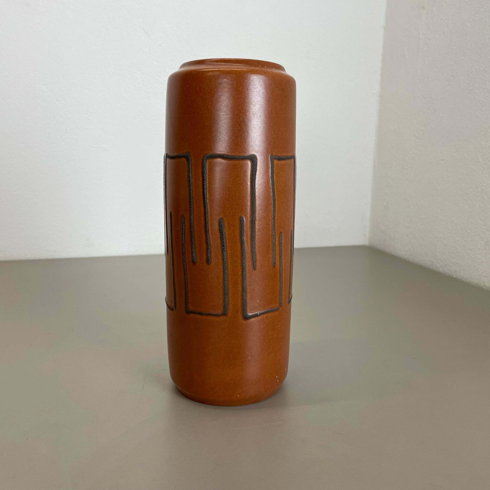 Extraordinary "Abstract Line" Tube Pottery Fat Lava Vase Scheurich Germany 1970 photo furniture