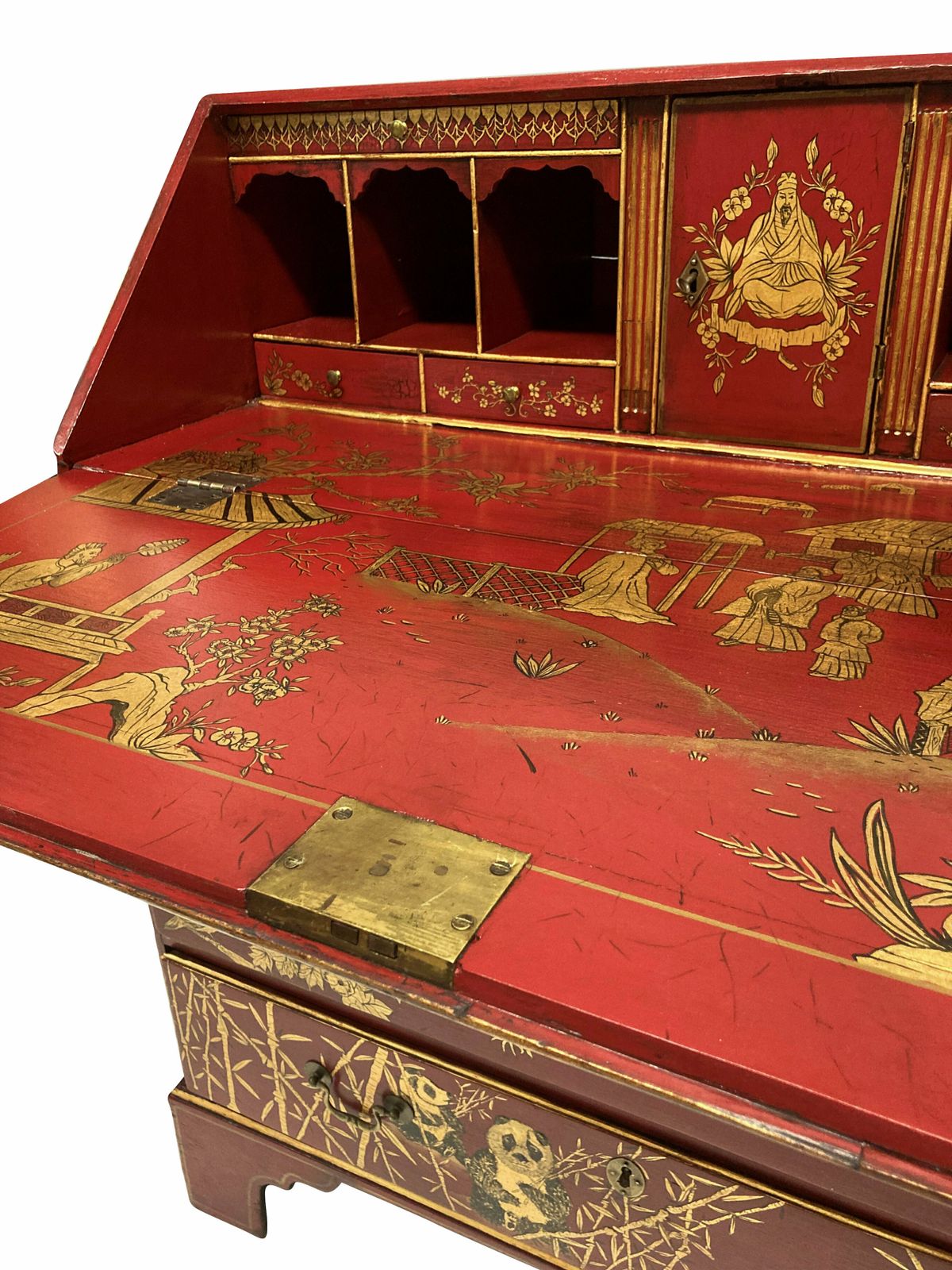 A George III Scarlet Gilt Japanned Desk photo vinterior