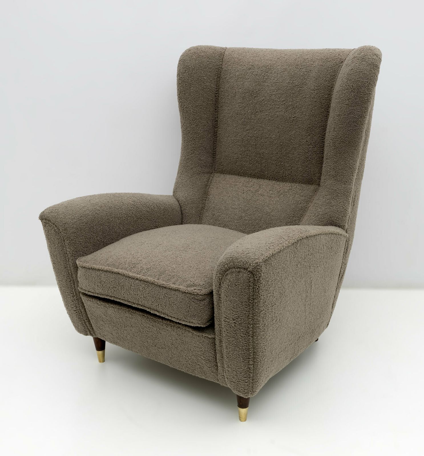 Gio Ponti Style Mid Century Modern Bouclè Poltrona Con Schienale Alto Di Isa Bergamo, 50