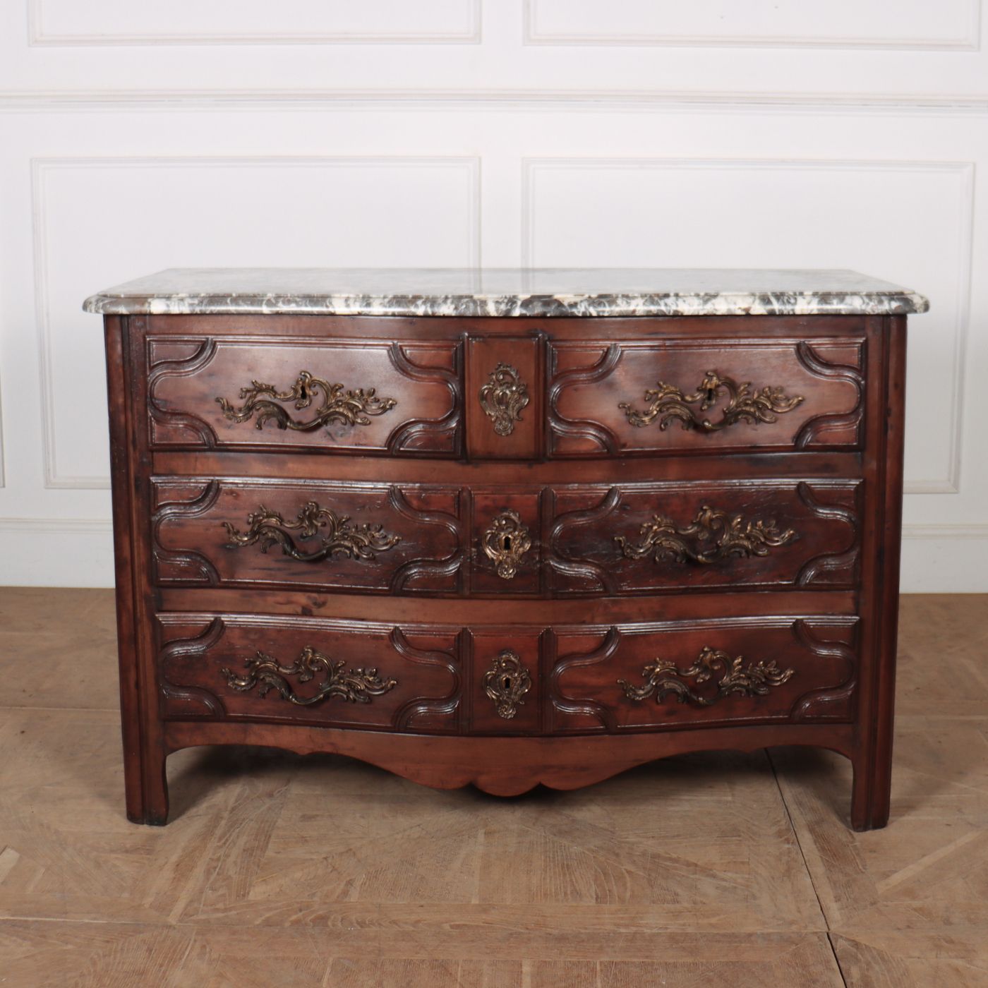 18th Century French Serpentine Commode