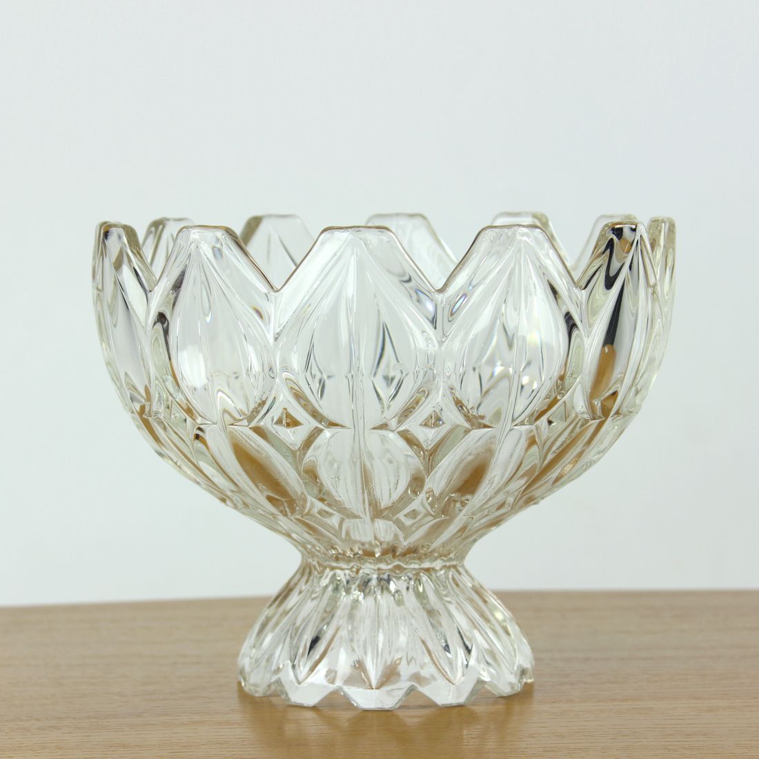 Unique Pressed Glass Bowl, Tulip Collection Hermanowa Hut, 1957 photo vinterior