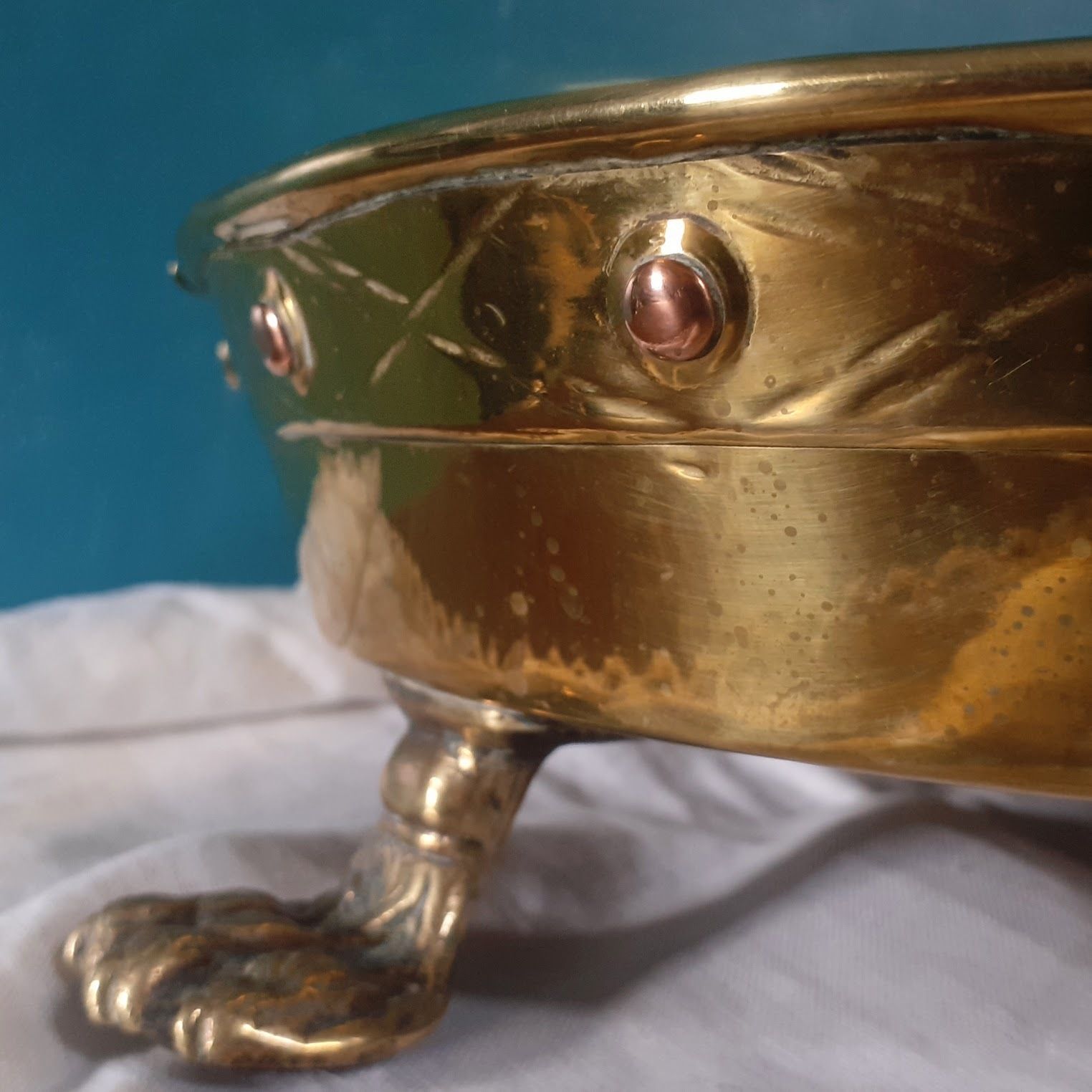 Antique Brass And Copper Riveted Jardiniere With Lion Paw Feet   Plant Stand photo vintage