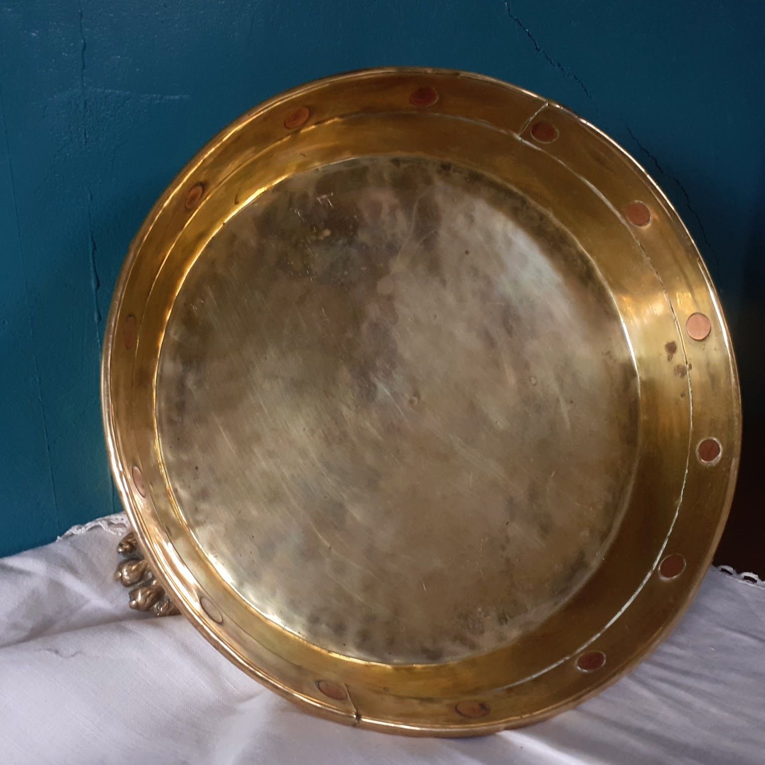 photo furniture Antique Brass And Copper Riveted Jardiniere With Lion Paw Feet   Plant Stand