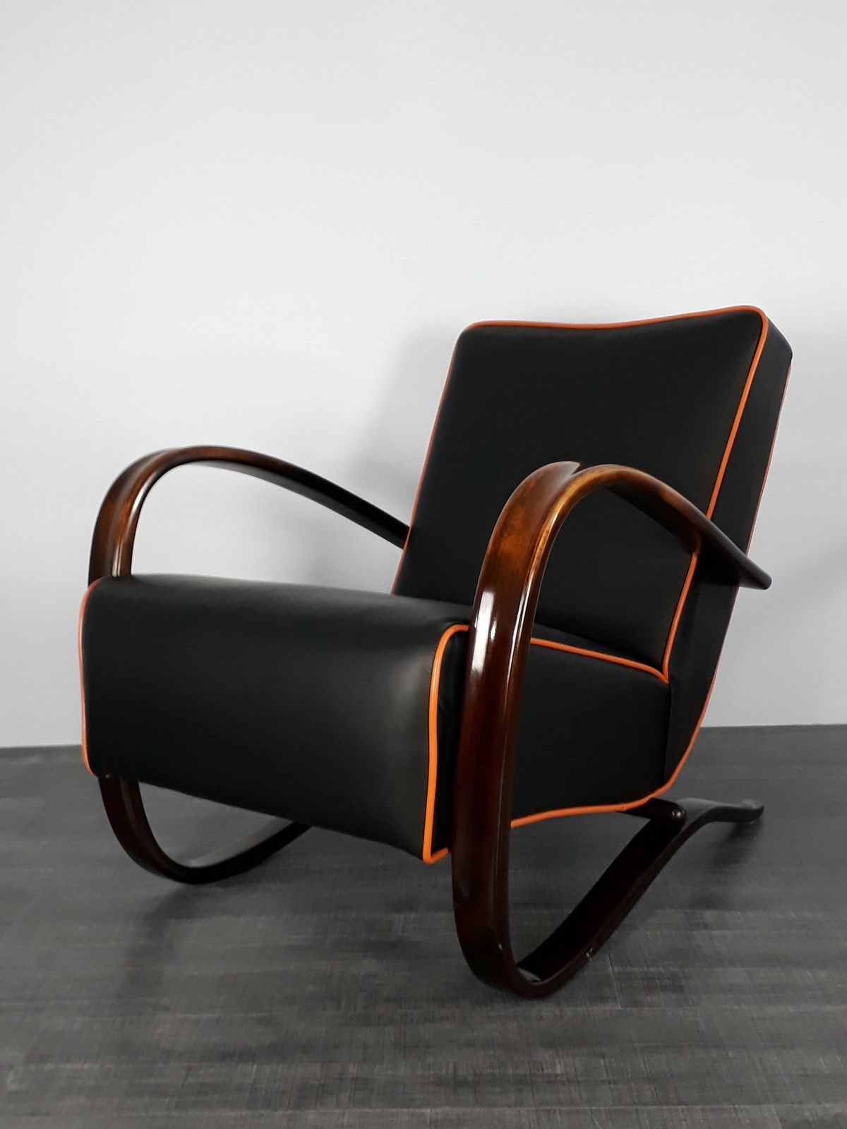 Halabala H269 Armchair In Beech And Black Leather, Czech Art Déco 1930s