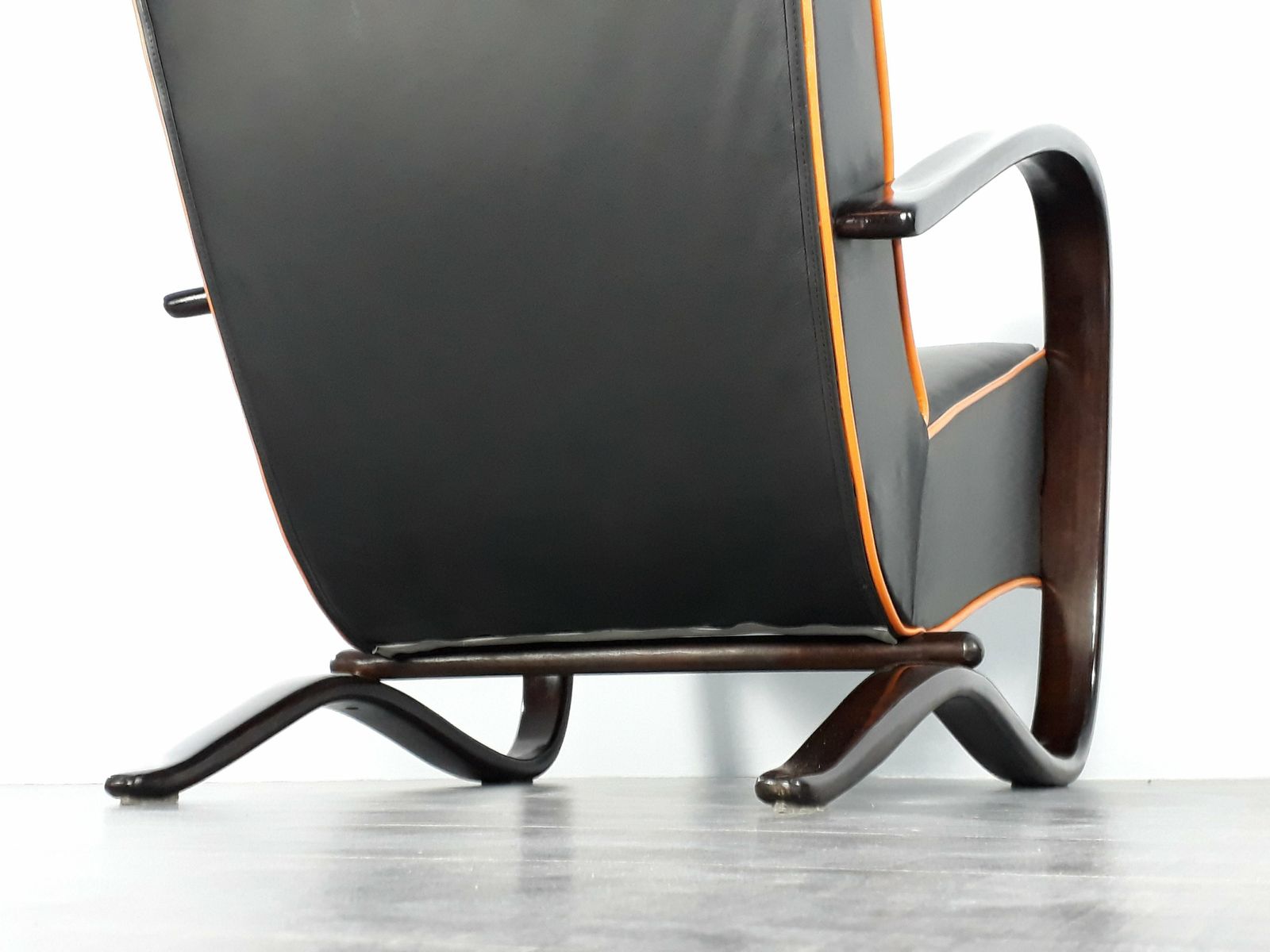 Halabala H269 Armchair In Beech And Black Leather, Czech Art Déco 1930s photo vintage