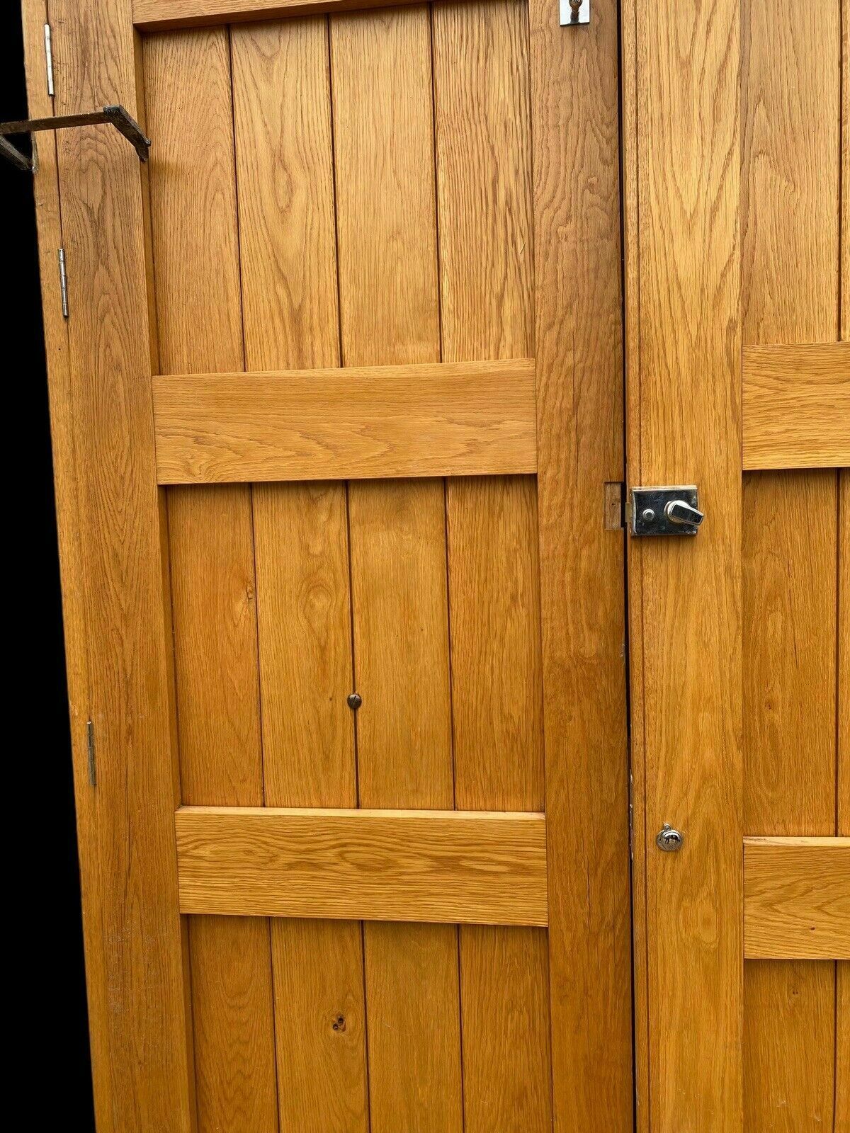 photo vinterior Large Solid Oak Front Doors Frame Antique Period Style Reclaimed Old Hardwood