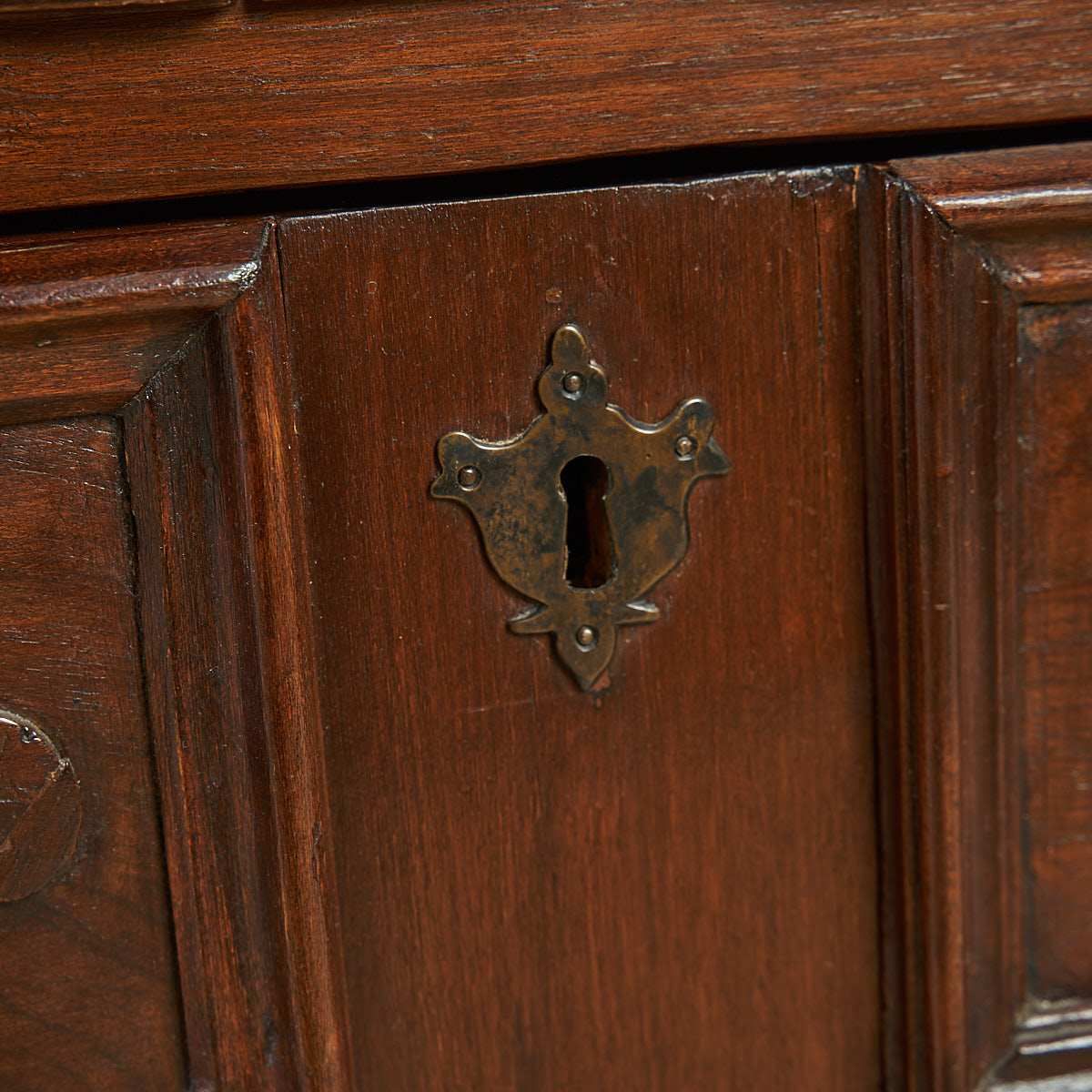 photo vinterior Lombard Chest Of 1600, 1600s, Antique