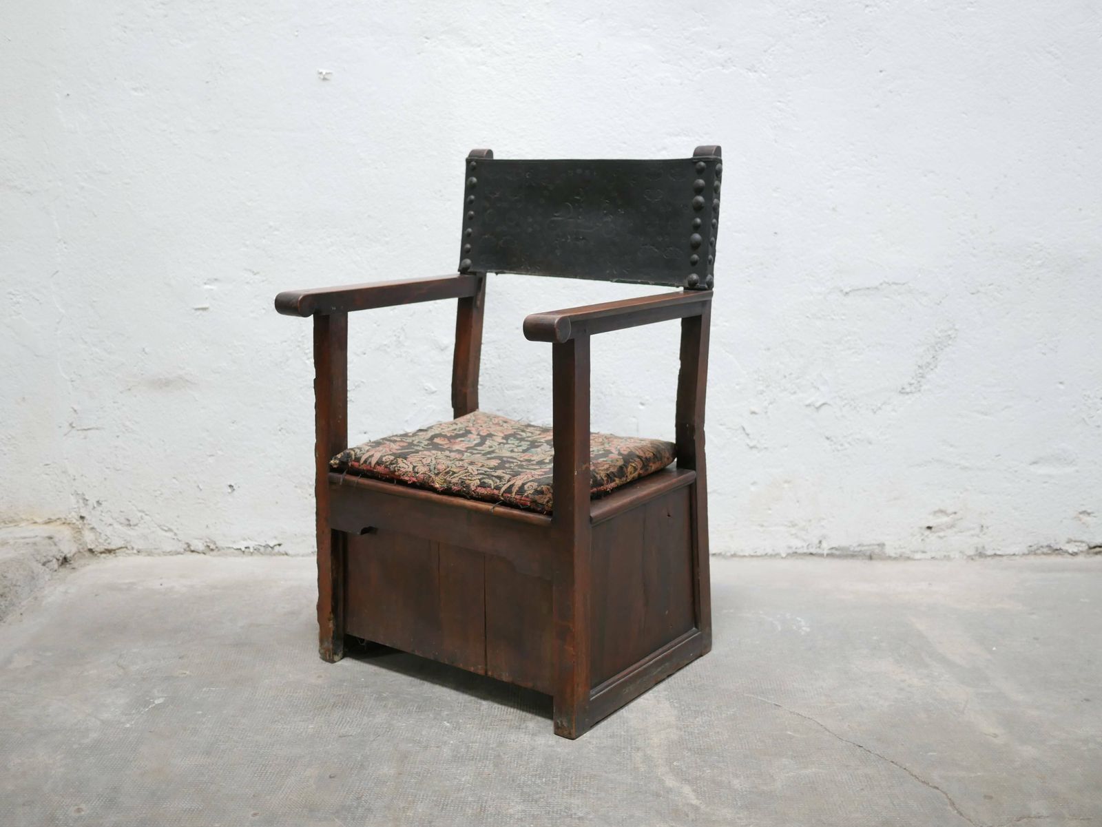 Wooden Chest Armchair, XIX Th, 1800s photo Furniture