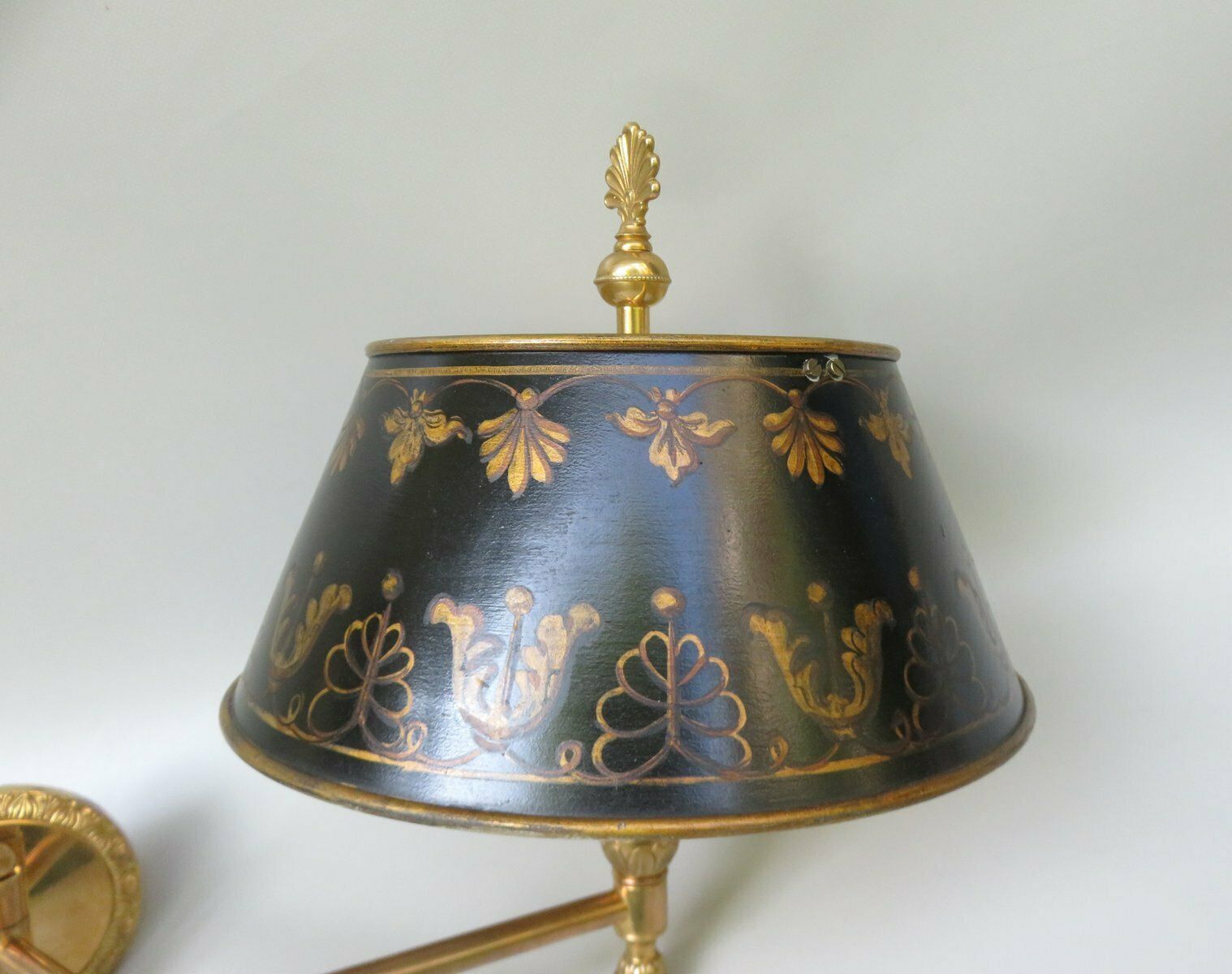 photo vintage Extraordinary Wall Lights Bouillotte In Bronze Gilded, France, 1970s, Set Of 2