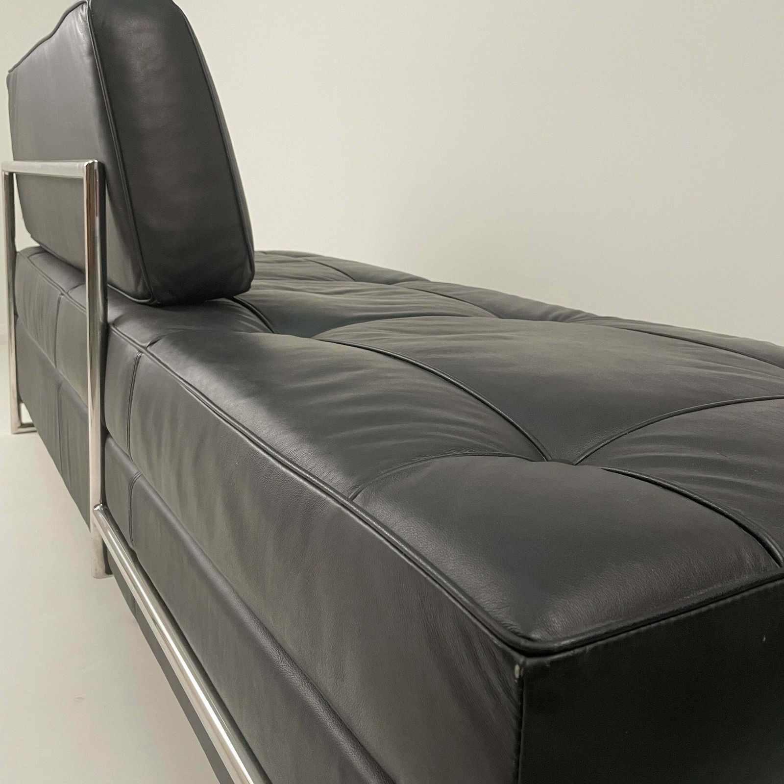 Vintage Style Black Eileen Gray Day Bed/Sofa photo buy