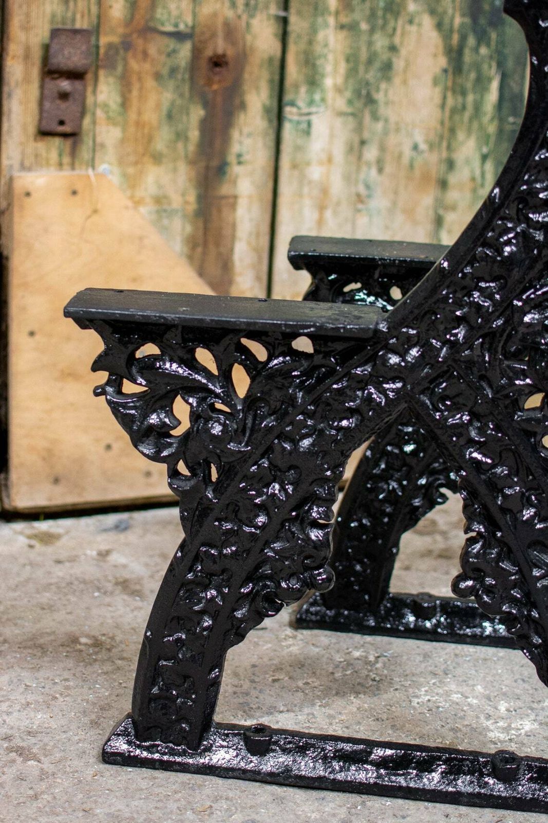 A.W.N. Pugin, A Pair Of Early Gothic Revival Cast Iron Garden Bench Ends. photo vinterior
