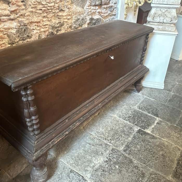 photo vintage 1850 Louis Philippe Walnut Wood Traditional Sicilian Blanket Chest