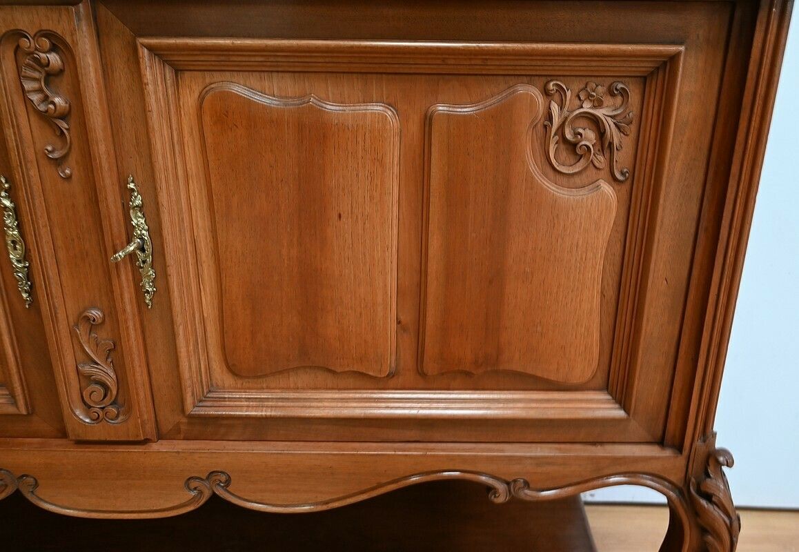 photo vintage Walnut Serving Buffet, Louis XV Style – Early 20th Century