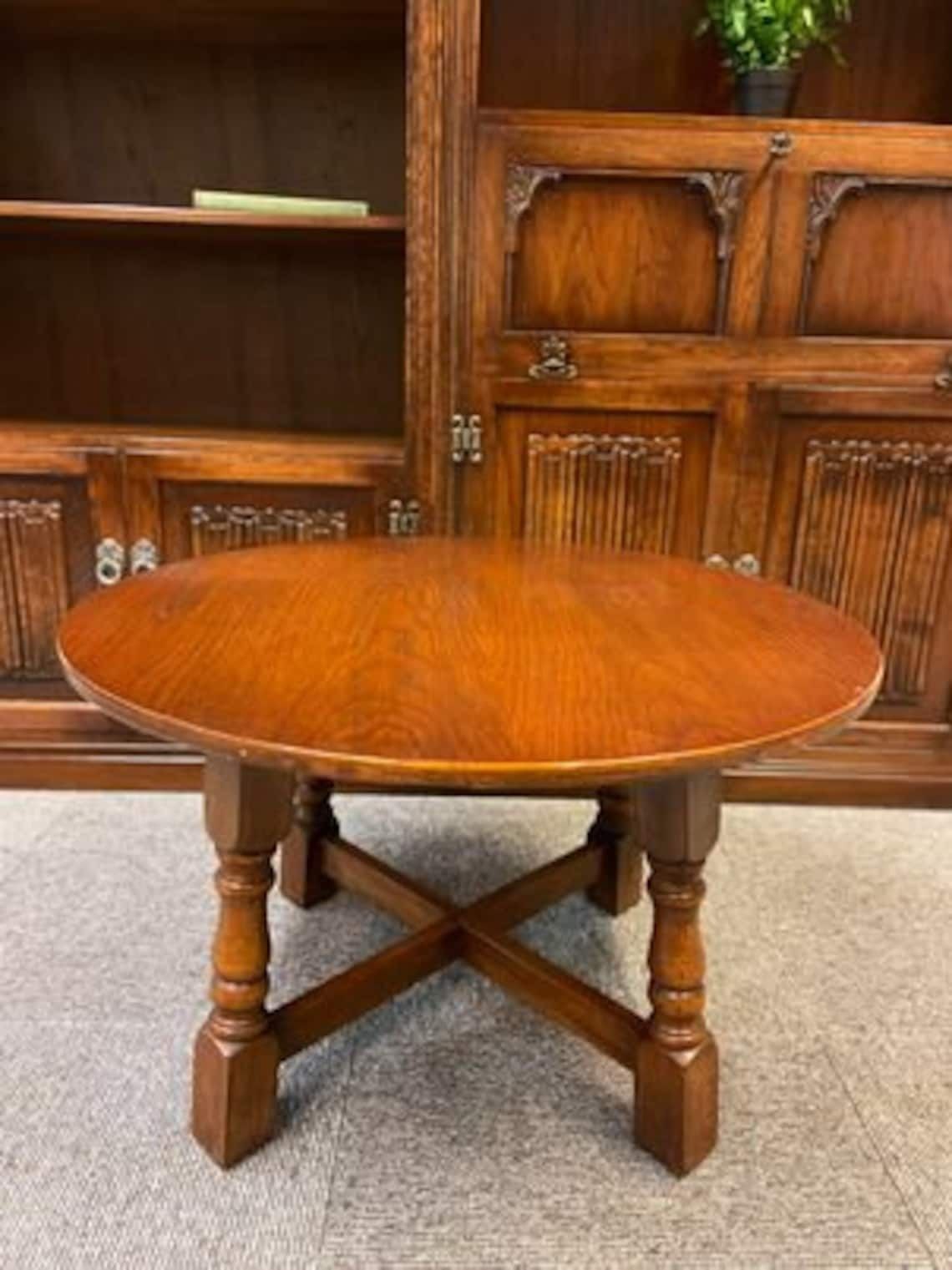 Vintage Old Charm Wood Brothers / Carved Oak Round Coffee Table / Light Oak / Free Delivery / C1970 photo 300.0