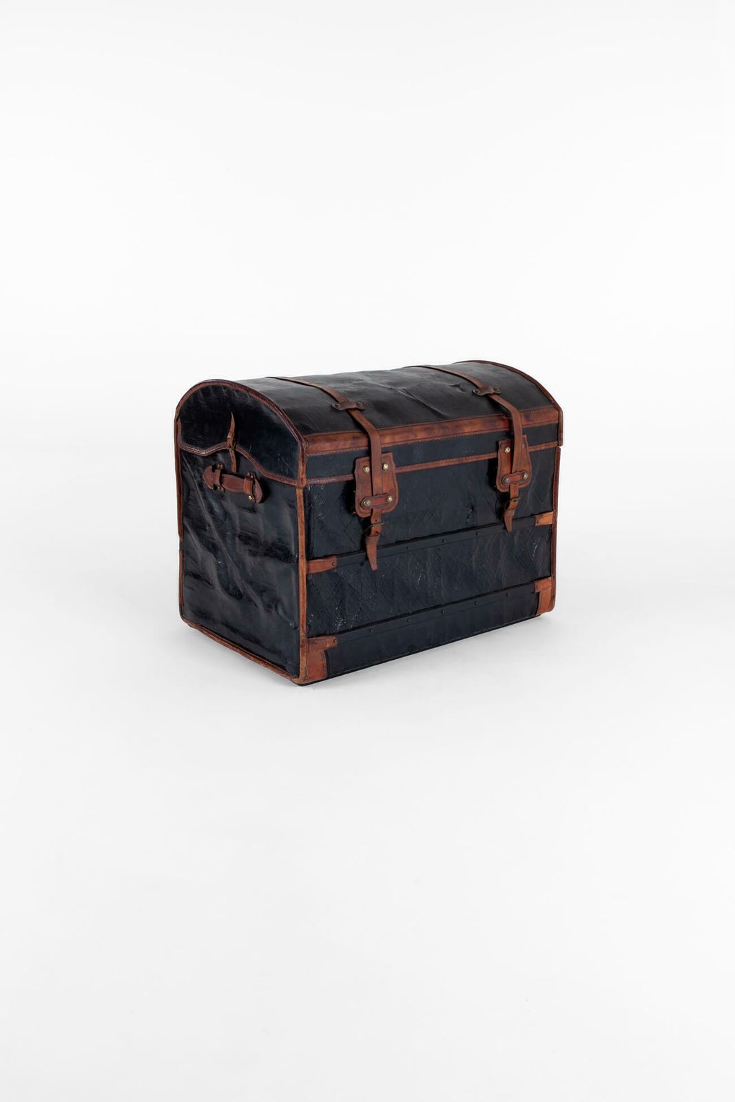 photo furniture Large Leather Steamer Trunk, 1800s
