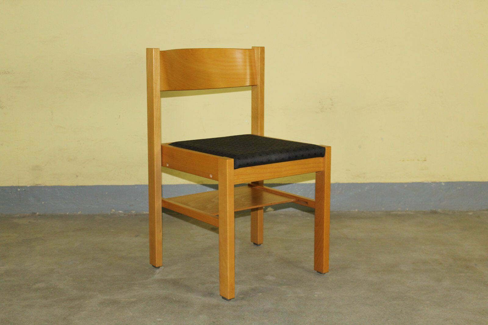 photo furniture Set Of 4 Wooden Retro Chair Stacking Chairs Vintage