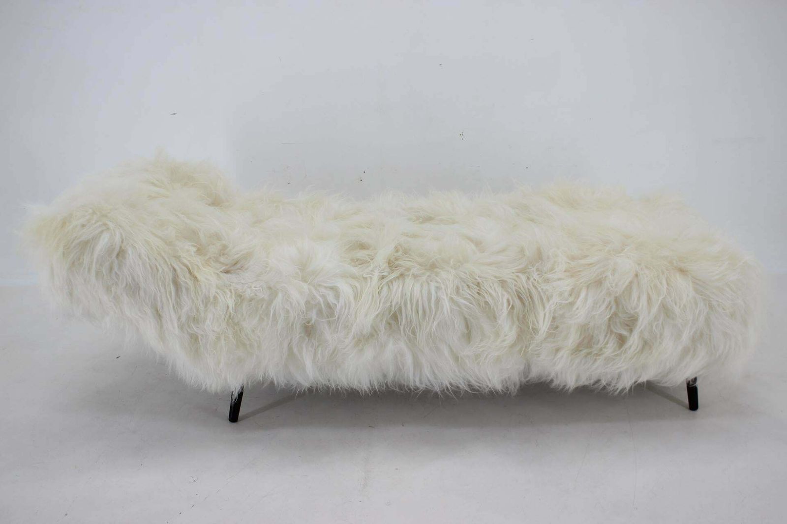Exclusieve Daybed In Schapenvacht, Ca. Jaren 1960 photo furniture