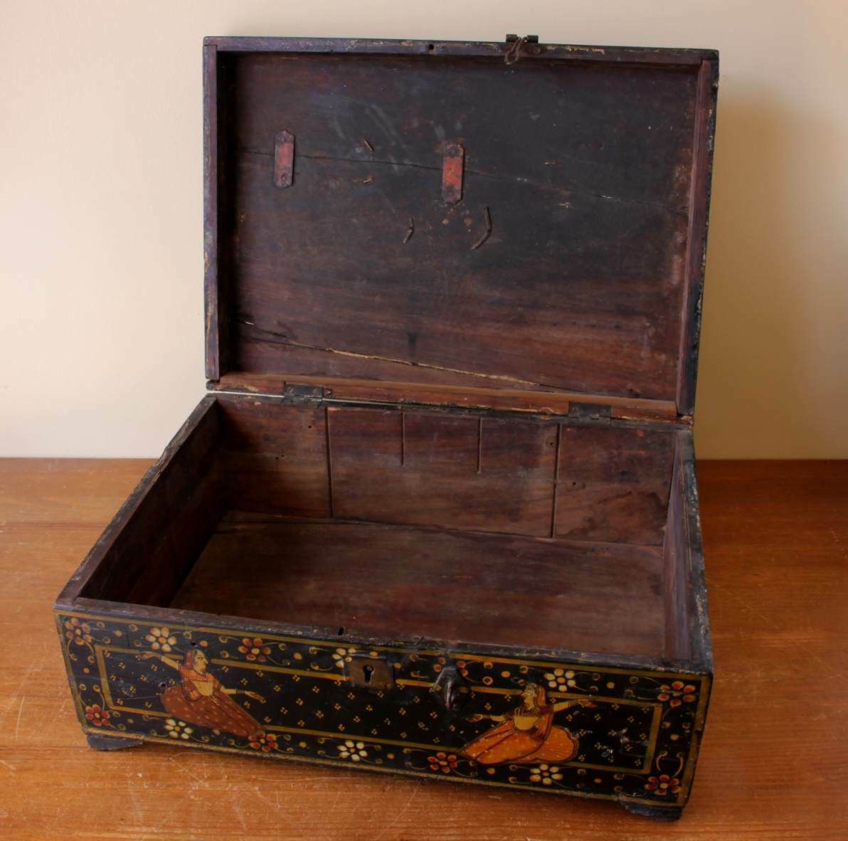 Indian Rajastani Hand Painted Wood Marriage Dowry Box. 19th Century. photo 495.0