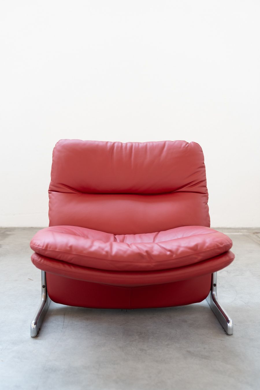 Armchair And Footstool In Red Leather, Vitelli And Ammannati, For Brunati 70/80 photo furniture