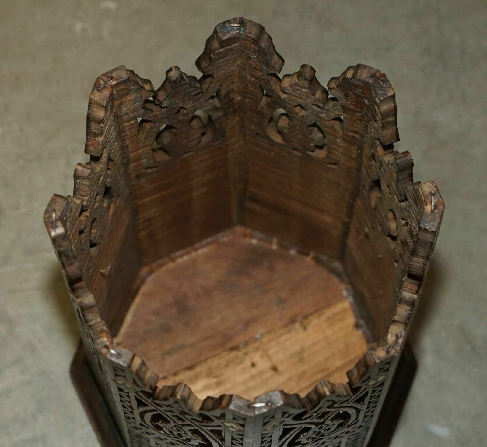 photo vinterior Antique Liberty's Victorian Circa 1880 Floral Moroccan Hand Carved Table