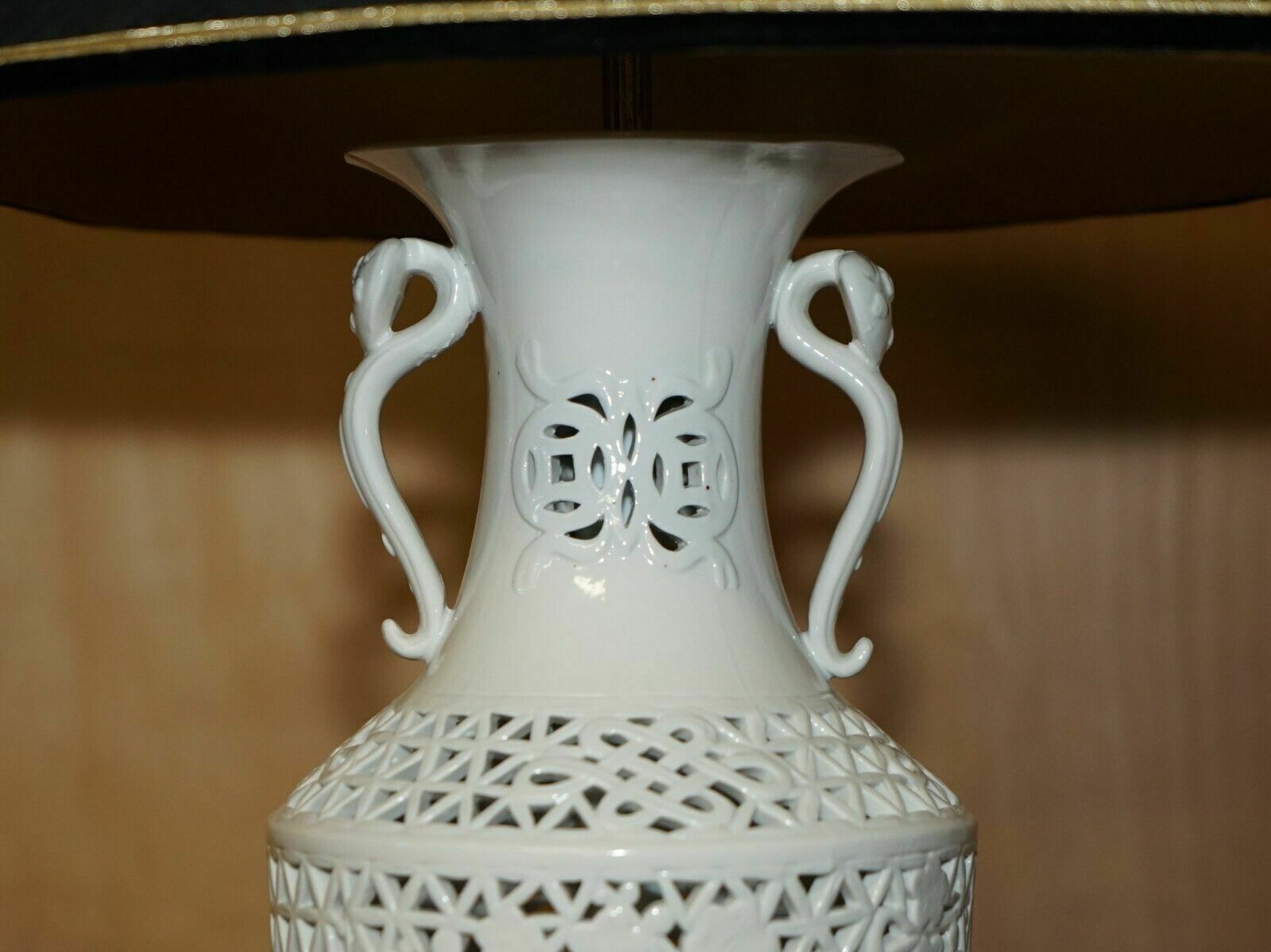 475.0 Vintage White Porcelain Chinese Style Lamp With Ornately Pierced Body photo